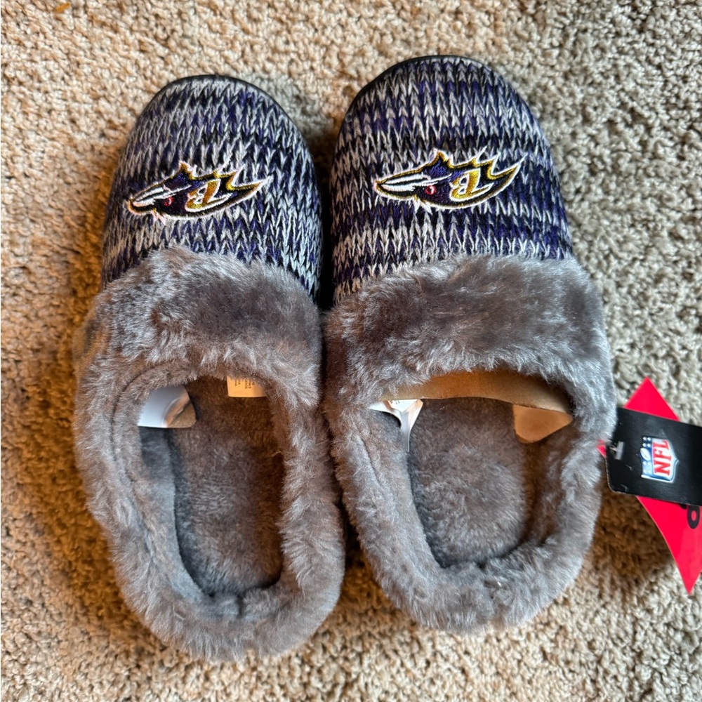 NFL Kids Gray Plush Slip-On Slippers with Team Patch